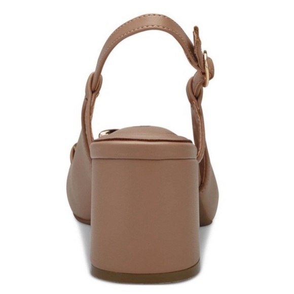 GIANI BERNINI • Nude Memory Foam Chain Decor Block Slingback Pump Heels - Picture 4 of 6